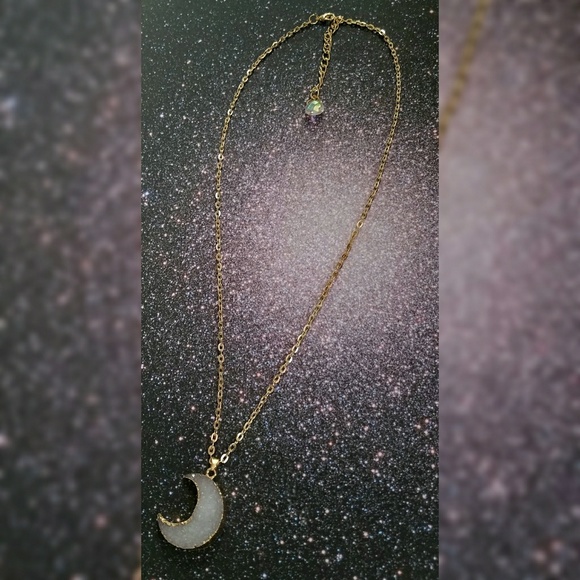 ⚡Last One SALE! Druzy Crescent Moon Necklace - Picture 4 of 7
